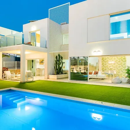 Oasis Buddha Garden By Sunkeyrents أذيخي